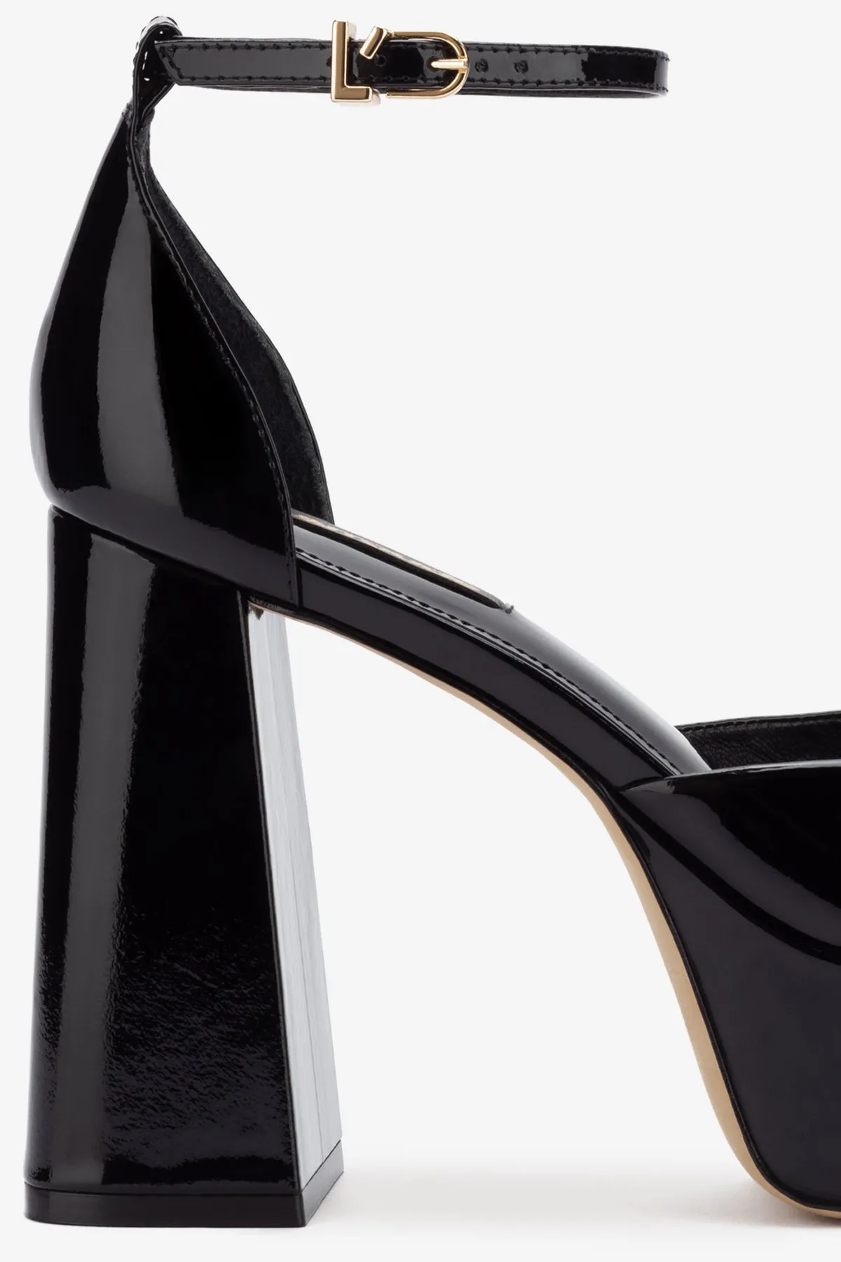 Ari Pump In Black Patent Leather