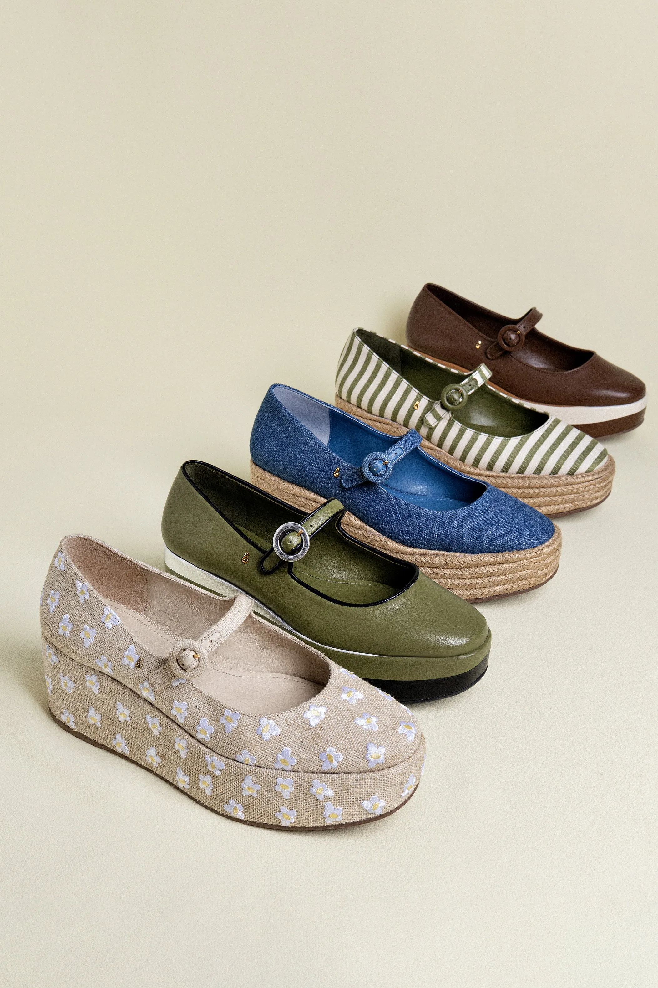 Blair Flatform In Raw Linen and Daisy Embroidery