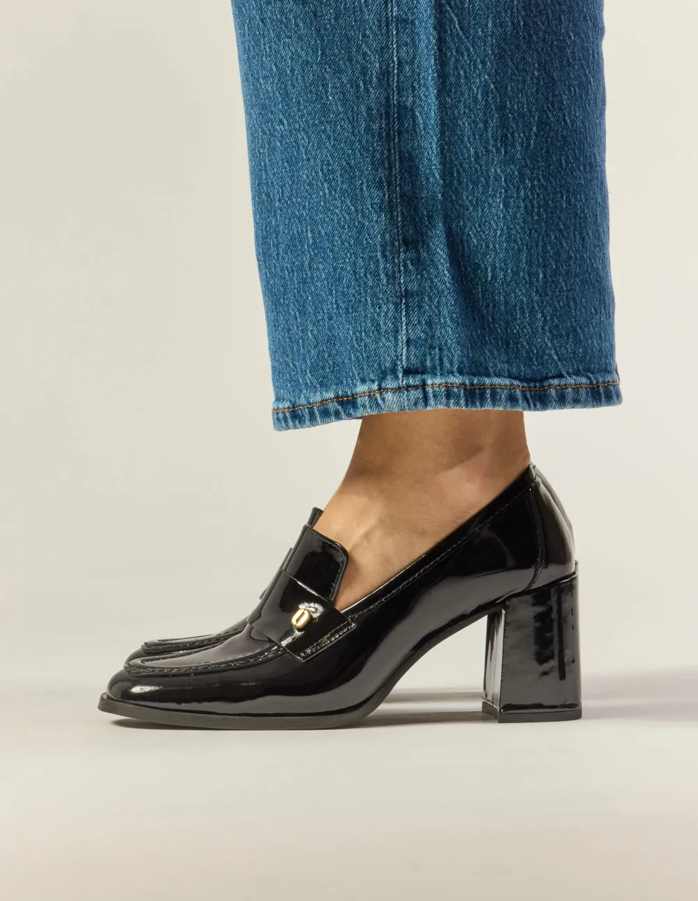 Tocca Pumps - Patent Black leather